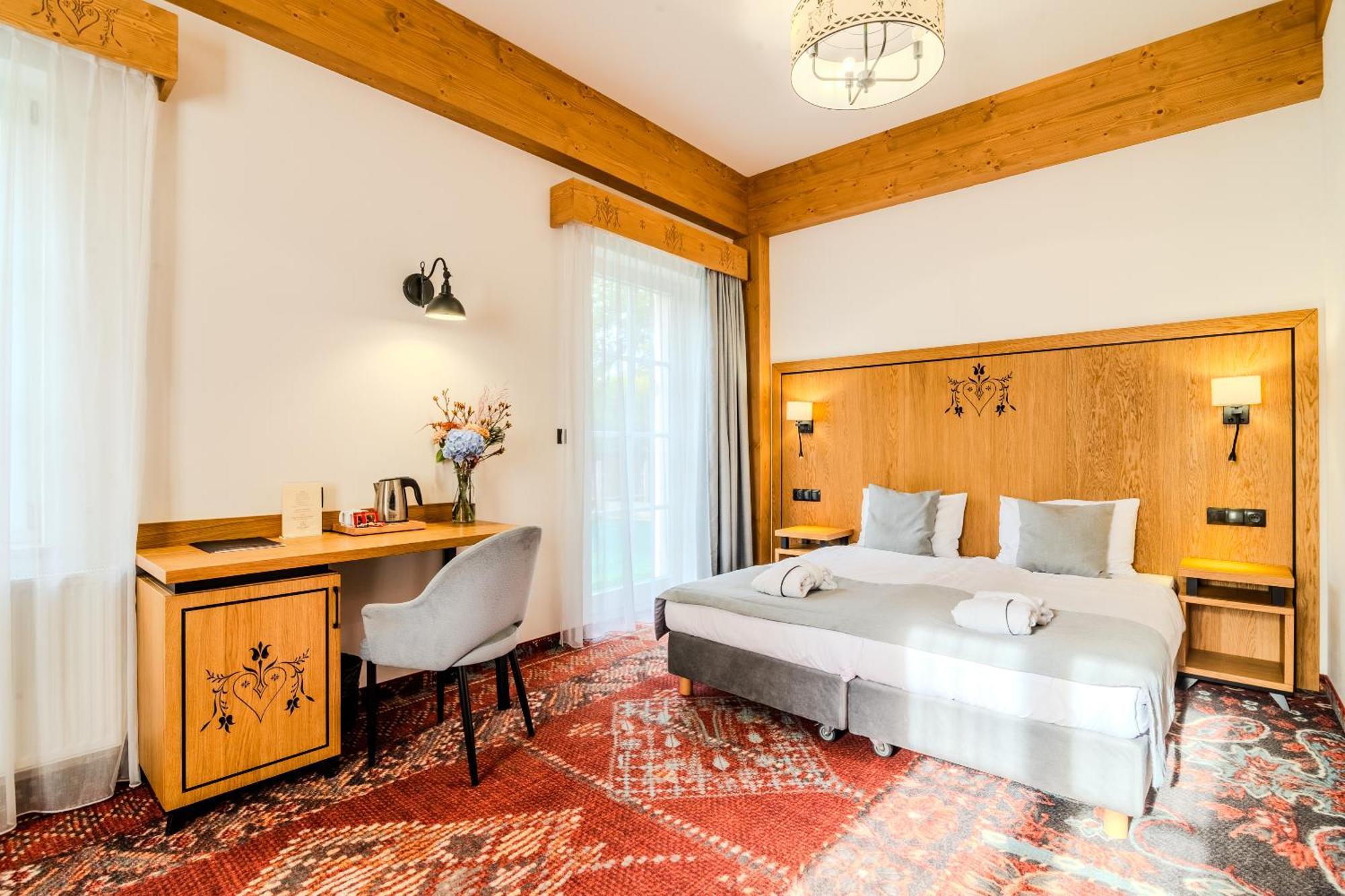 Hotel Maria & Spa ชซาฟนีซา ภายนอก รูปภาพ